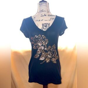🌺 3 For $20 ~ Express Black T Shirt With Gold Rose Sequins Size Medium 🌹